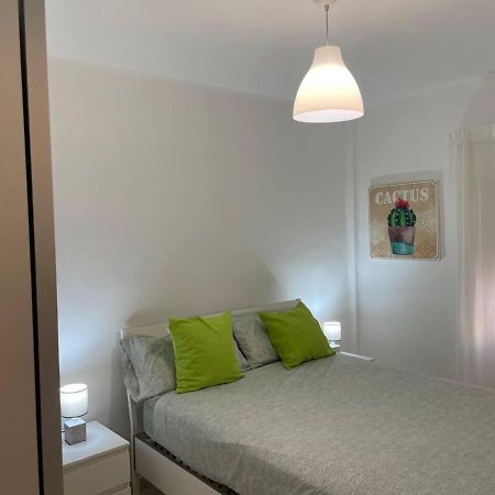 Renovated And Newly Furnished 3 Bedroom Apartment San Fernando Esterno foto
