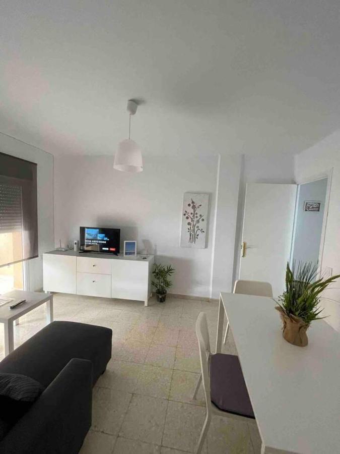Renovated And Newly Furnished 3 Bedroom Apartment San Fernando Esterno foto