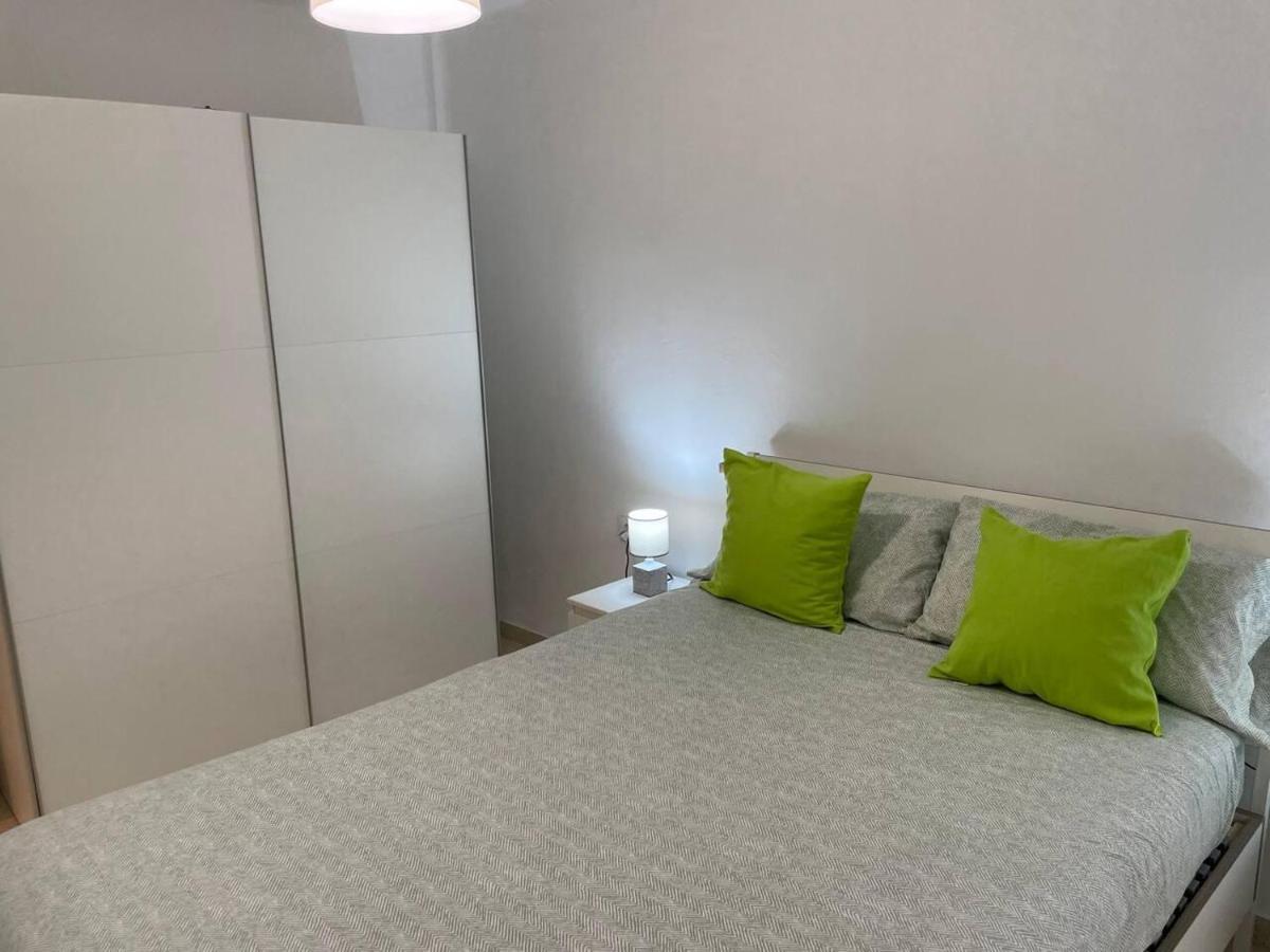 Renovated And Newly Furnished 3 Bedroom Apartment San Fernando Esterno foto