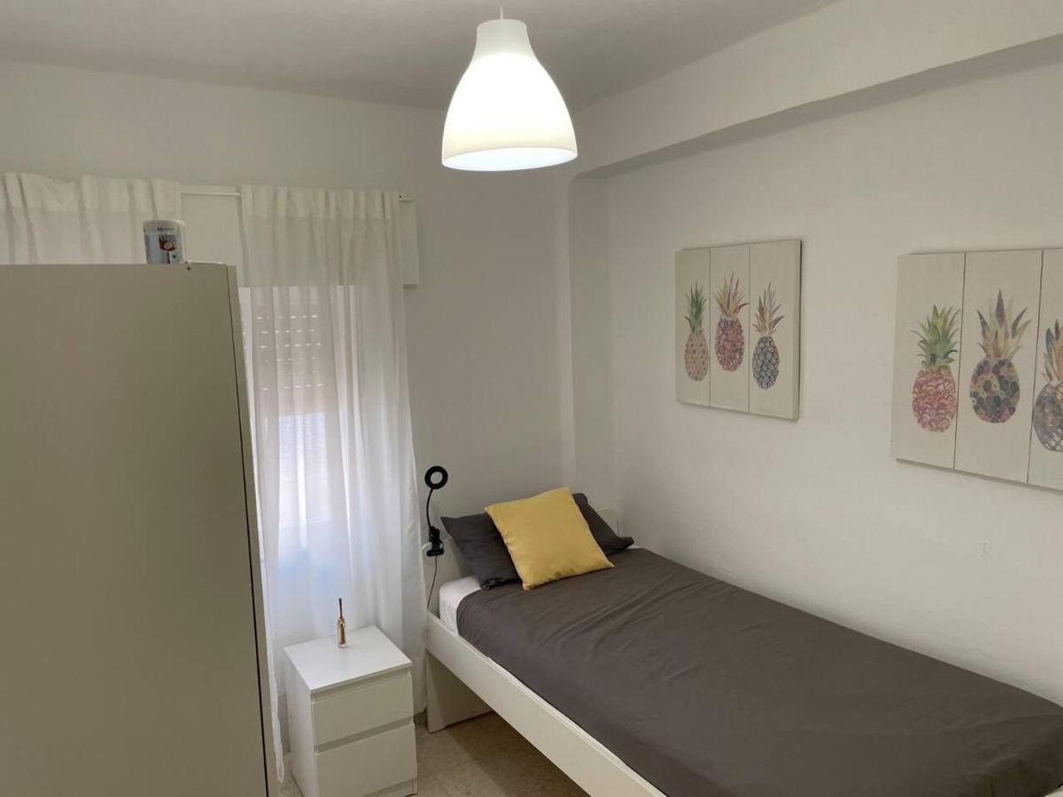 Renovated And Newly Furnished 3 Bedroom Apartment San Fernando Esterno foto